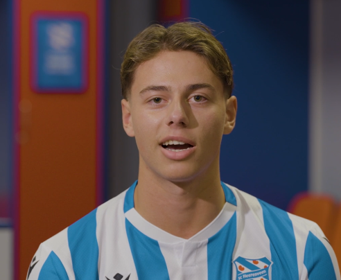 Eerste profcontract voor Eldar Omanović