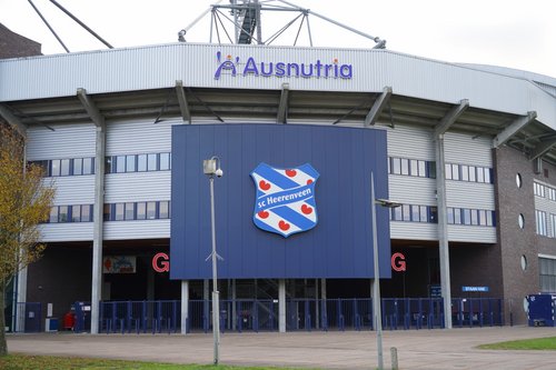SC Heerenveen zakt weg